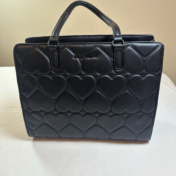 Betsey Johnson Padded Quilted Hearts Tote Bag Black Laptop bag EUC